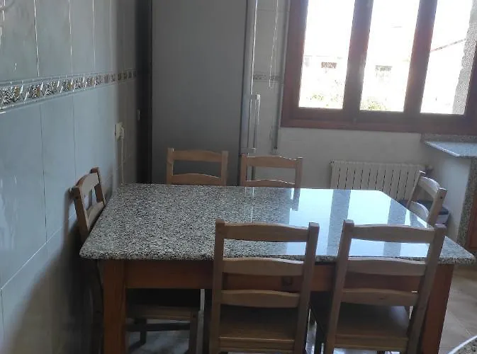 Daire Crypsso E Iris O Grove