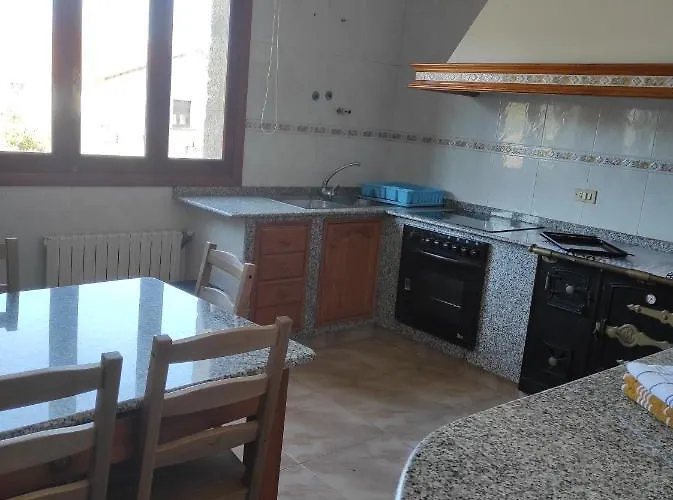 Crypsso E Iris O Grove